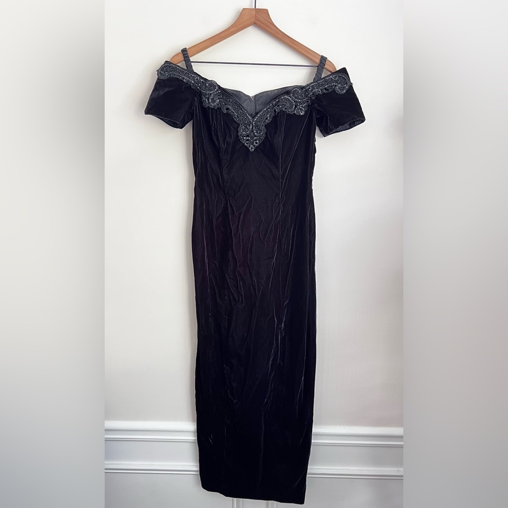 Rampage Black Off-Shoulder velvet Maxi Dress beaded Vintage y2k goth witchy 7